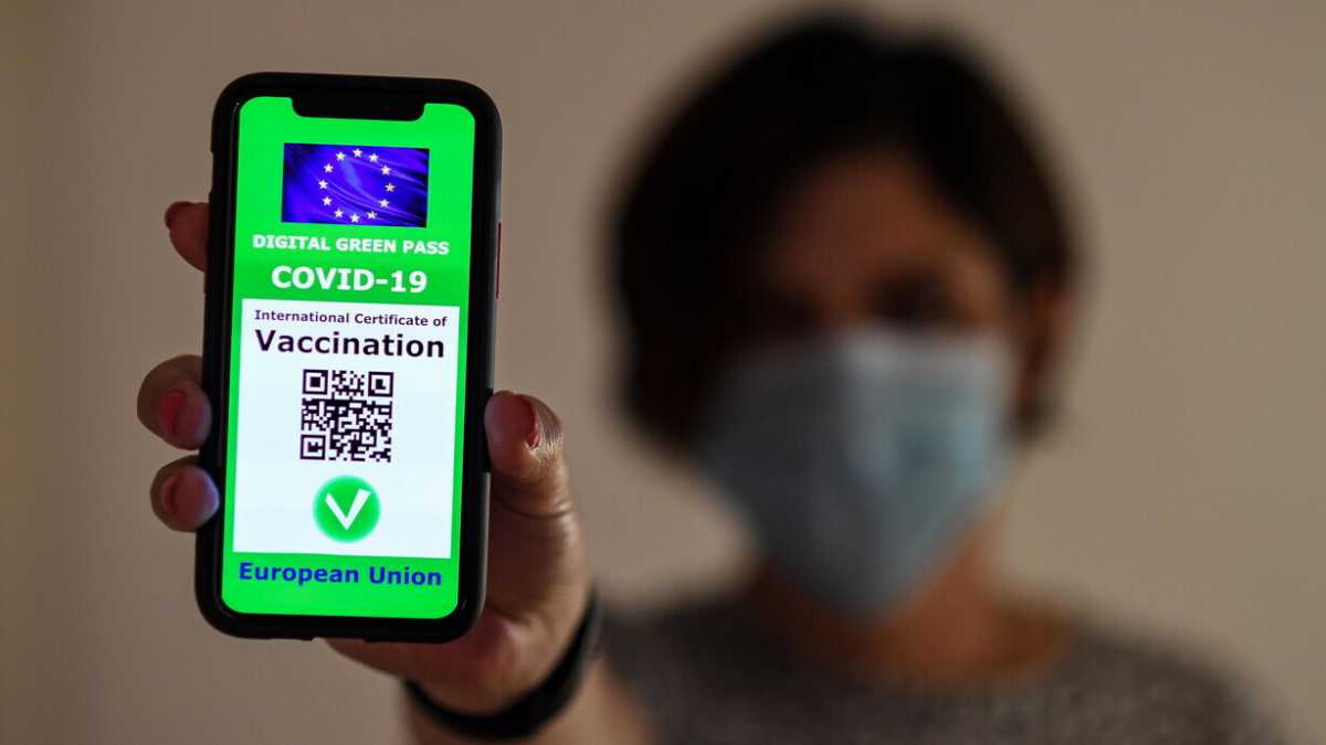 Immagine di Il Green pass alla francese è il nuovo fronte della battaglia politica