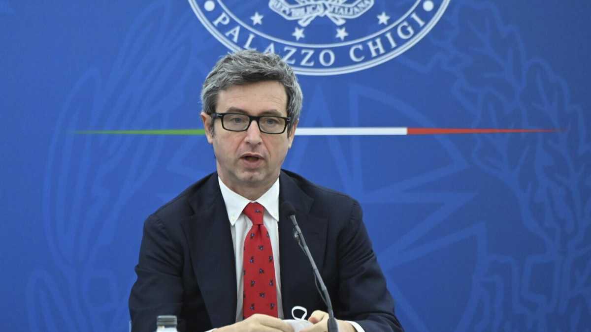 Immagine di Orlando: “Sul Green pass, sì al modello Macron”