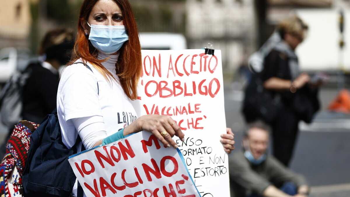 Immagine di Sui vaccini il diritto alla libertà colpisce i più deboli. Uno studio
