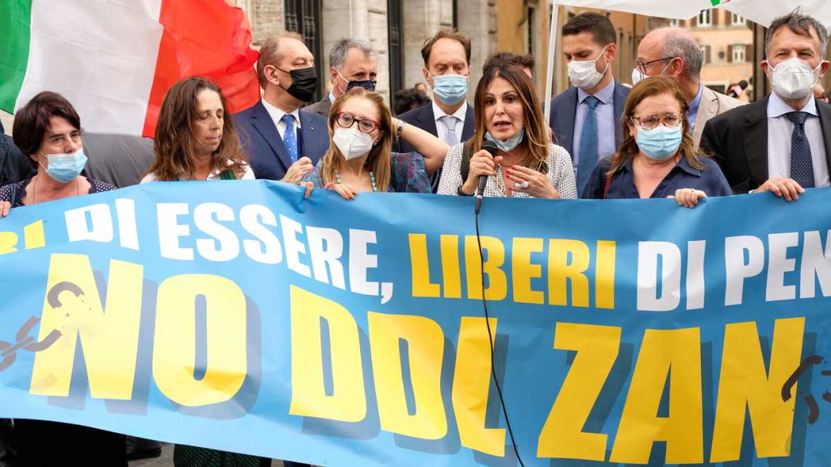 Immagine di Sul ddl Zan va bene il dissenso, ma non così. Più serietà, please