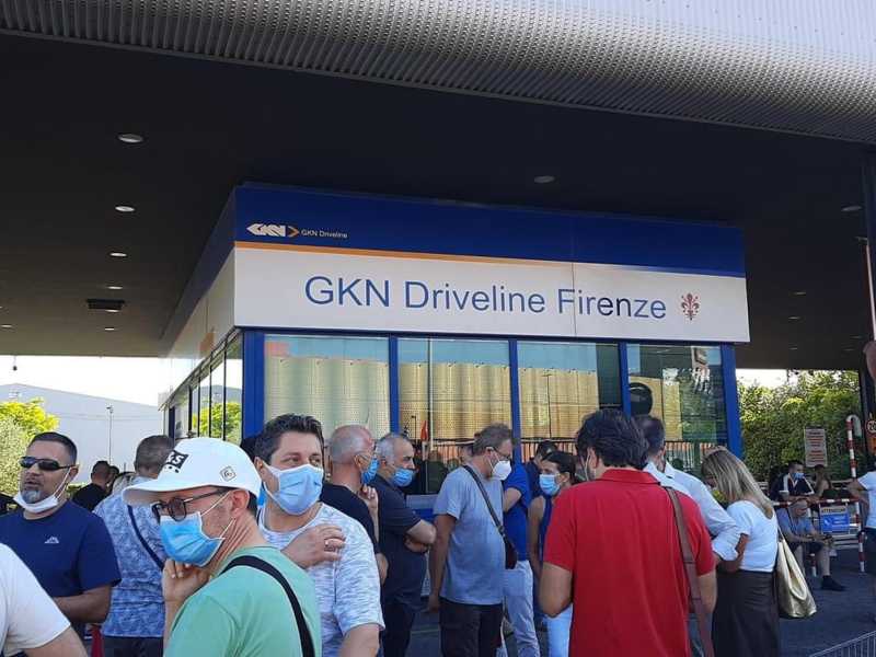 Politica a nudo sui drammi aziendali