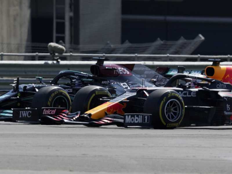 L'Impero Hamilton colpisce ancora. La Ferrari sogna, l'inglese vince