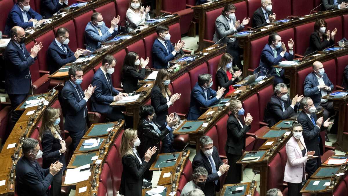 Immagine di Sì, del Parlamento trasformista ci si può fidare. Lezioni utili