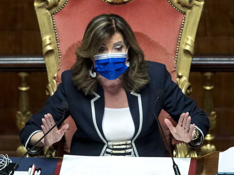 Casellati: "Calderoli non aveva nessuna delega per discutere di aumenti di stipendio"