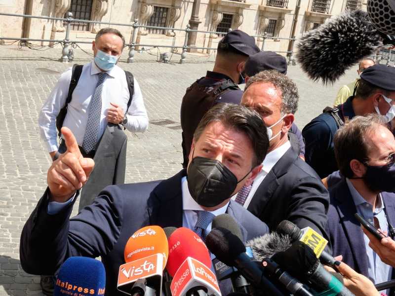 Conte rinuncia allo scontro con Draghi. "Sulla giustizia contributo attento ma costruttivo"