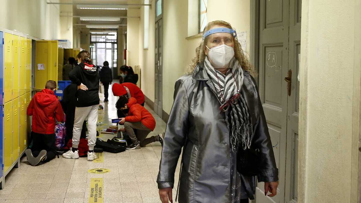 Immagine di "Apartheid vaccinale". Per il sottosegretario leghista all'Istruzione il vaccino è un tso