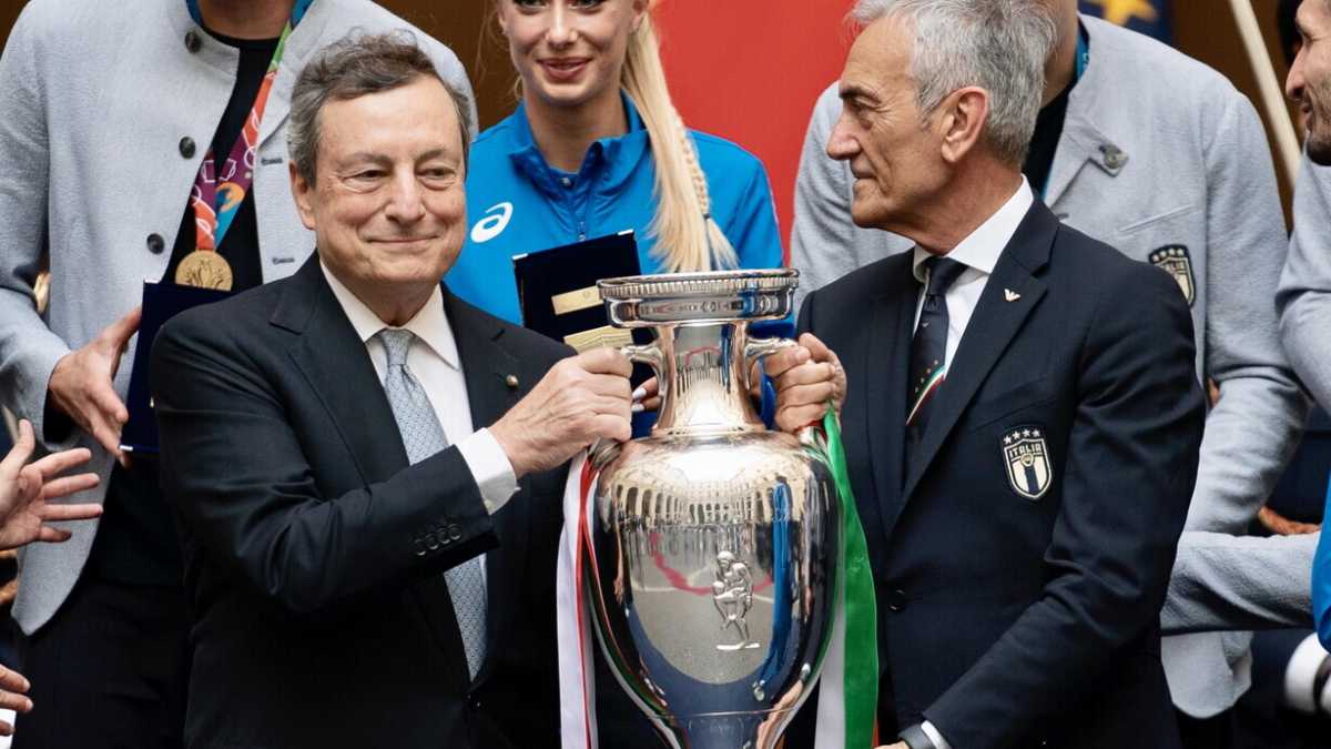 Immagine di C'è Draghi, e Deo gratias