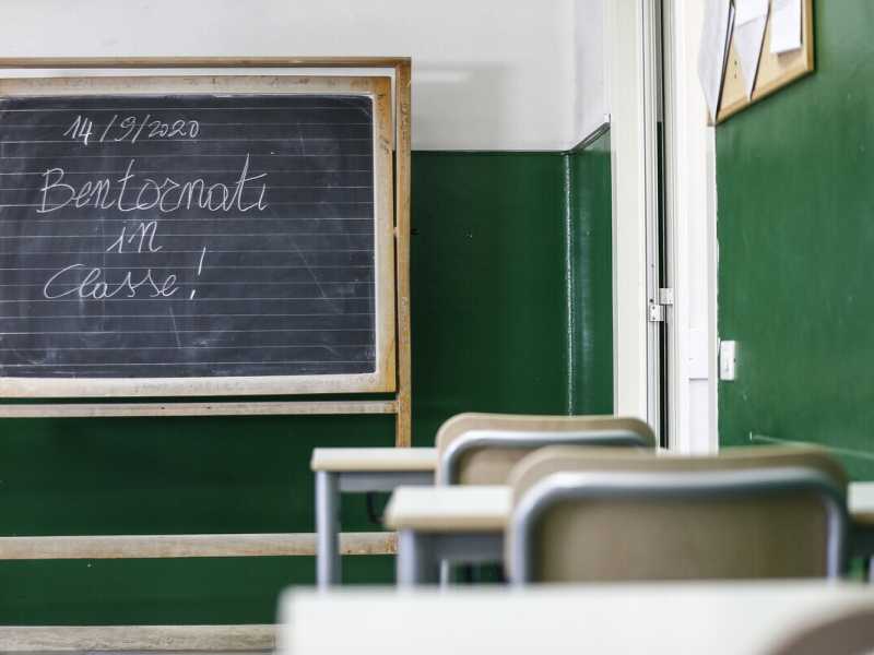 Fenomenologia del prof. no vax: malmostoso, scontento, piagnone. Parla Lodoli