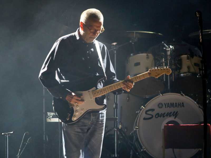 Eric Clapton fa il no vax. Ma va?