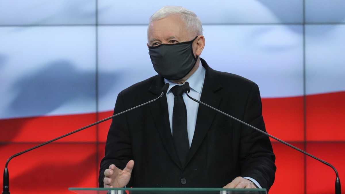 Immagine di Biden contro gli illiberali polacchi