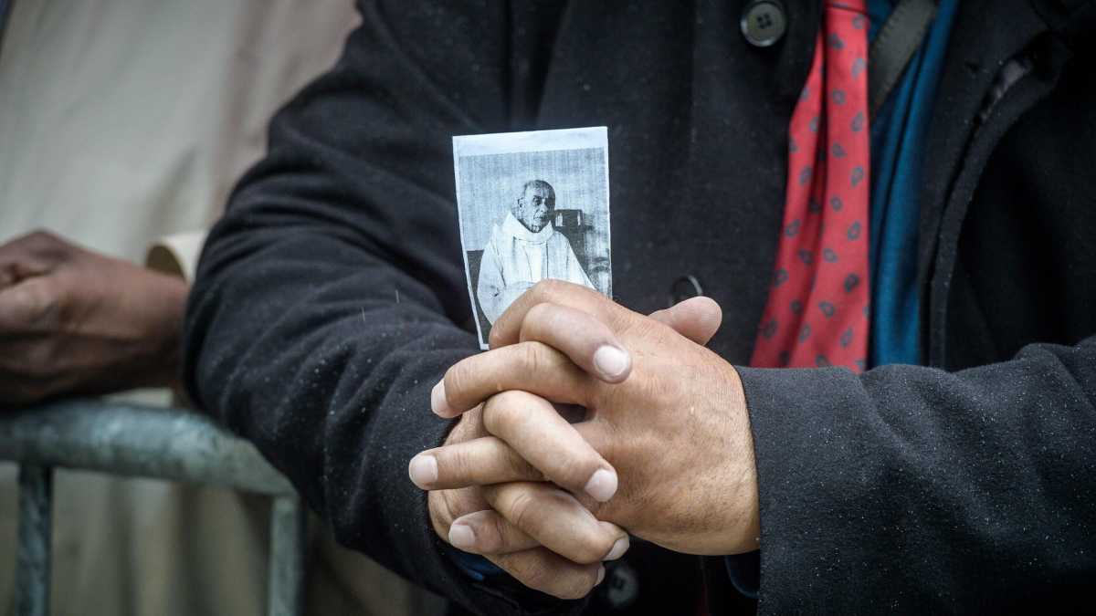 Immagine di Padre Hamel, che ha indicato il “nemico nascosto dietro al nemico visibile”