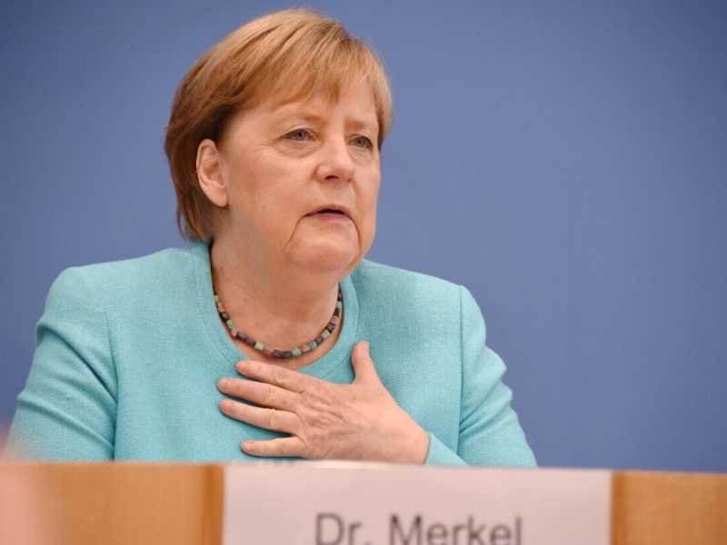 Il ricordo paralizza la Germania