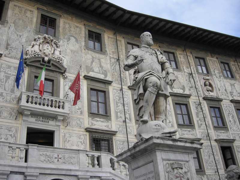  La Normale di Pisa (Wikimedia commons)