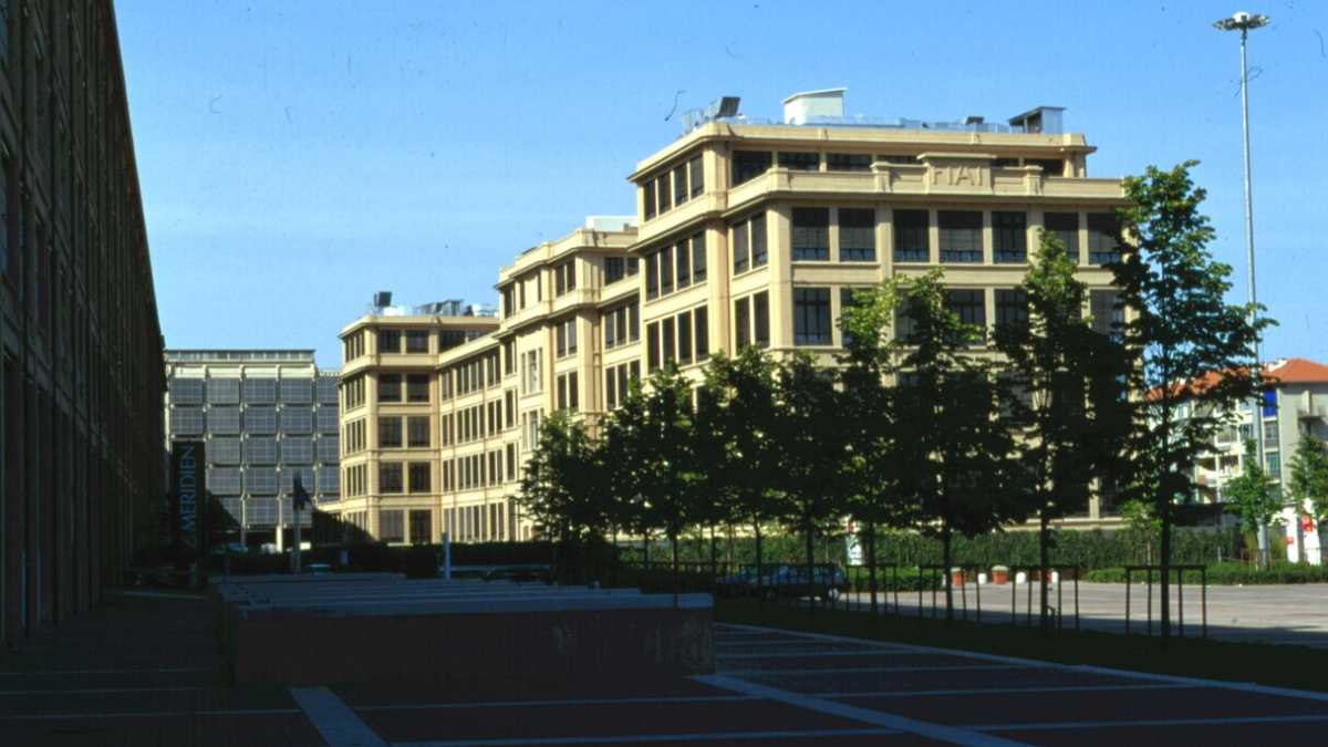 Immagine di Il lento addio della Fiat a Torino, città ormai condannata alla decadenza