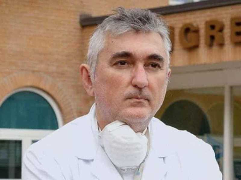 La triste storia di Giuseppe De Donno diventato "Mr. Plasma"