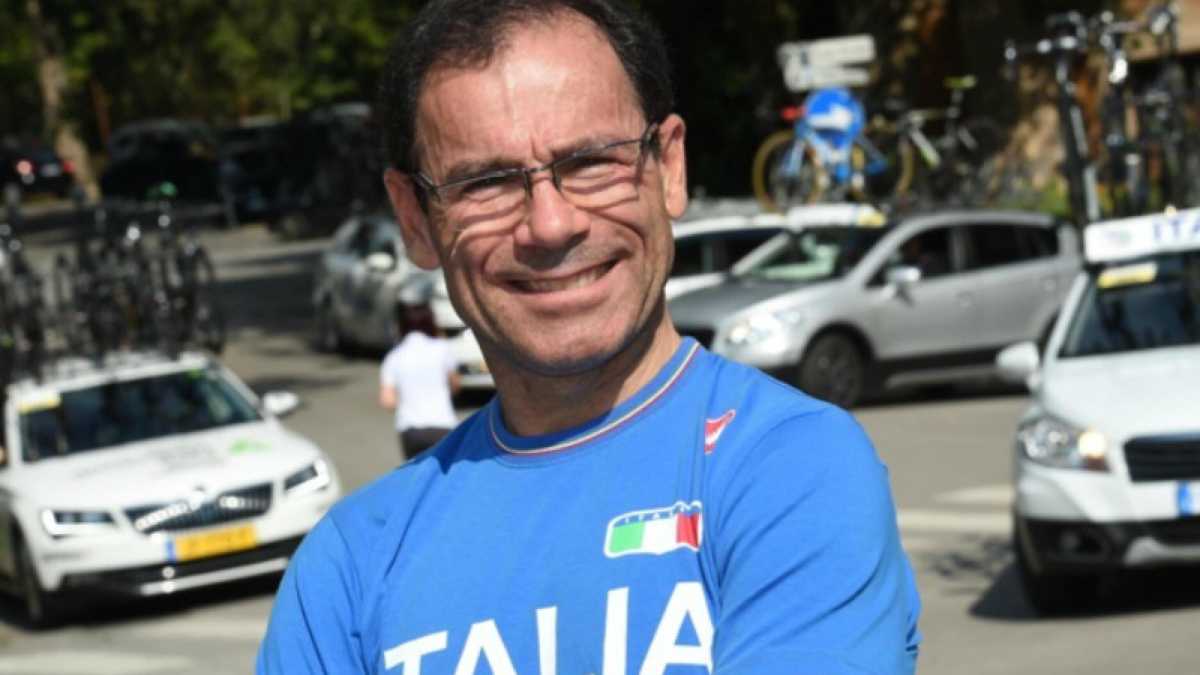 Immagine di Due ruote sgonfie ai Giochi. Paga Davide Cassani