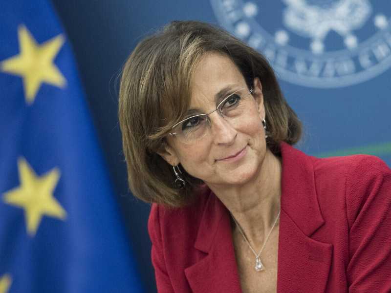 Onore e lodi alla ministra Cartabia