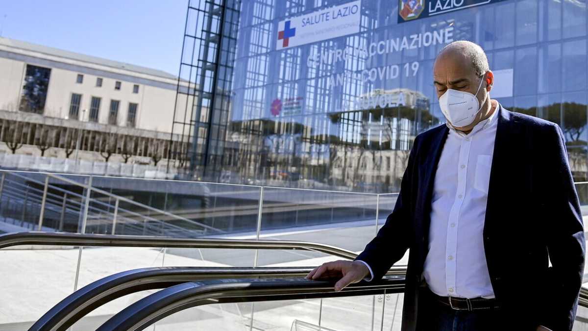 Immagine di Vaccini, secondo attacco ai server del Lazio. Zingaretti: "È il più grave mai avvenuto in Italia"