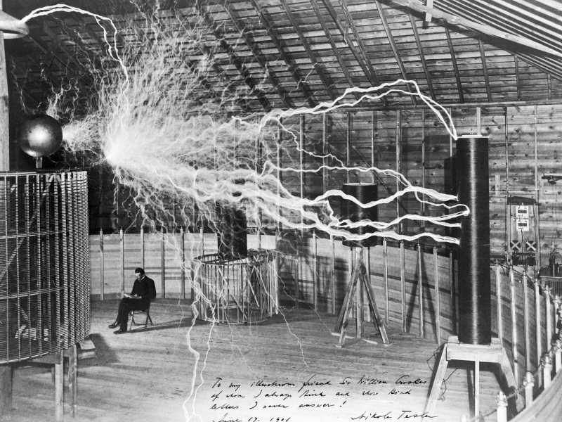 Il laboratorio di Tesla a Colorado Springs (Wikimedia commons) <br />