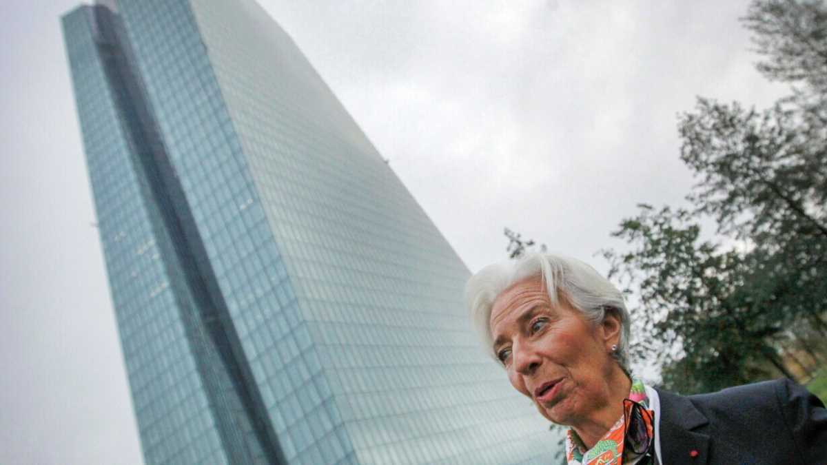 Immagine di Bce: "Forte crescita nel terzo trimestre, ma attenzione alla variante Delta"