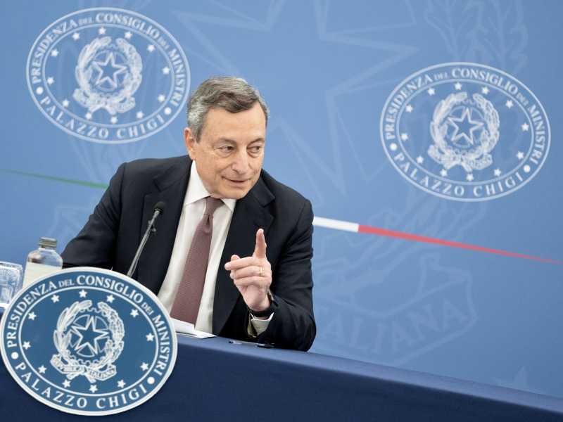 Così Draghi piega Salvini sul green pass, e nella Lega scoppia il dissenso