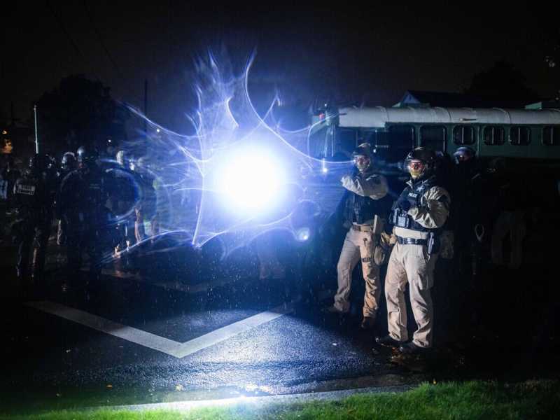I tagli alla polizia americana vanno male. Una storia da Portland