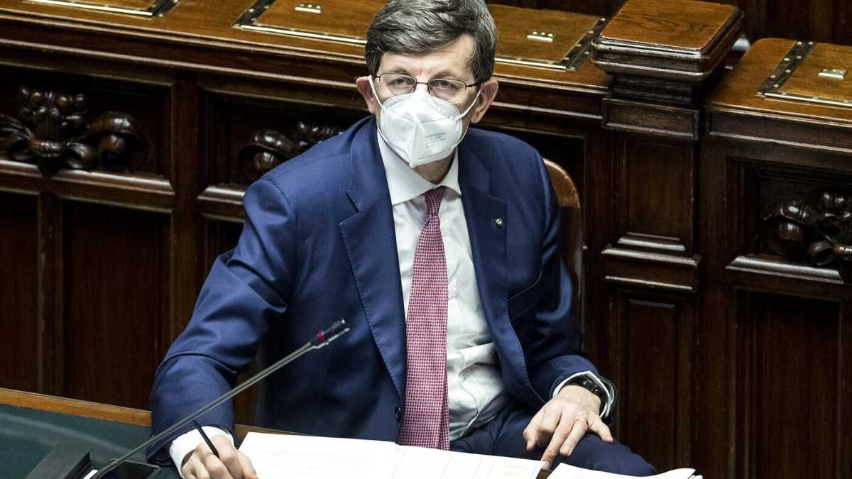 Immagine di Colao sfida gli hacker