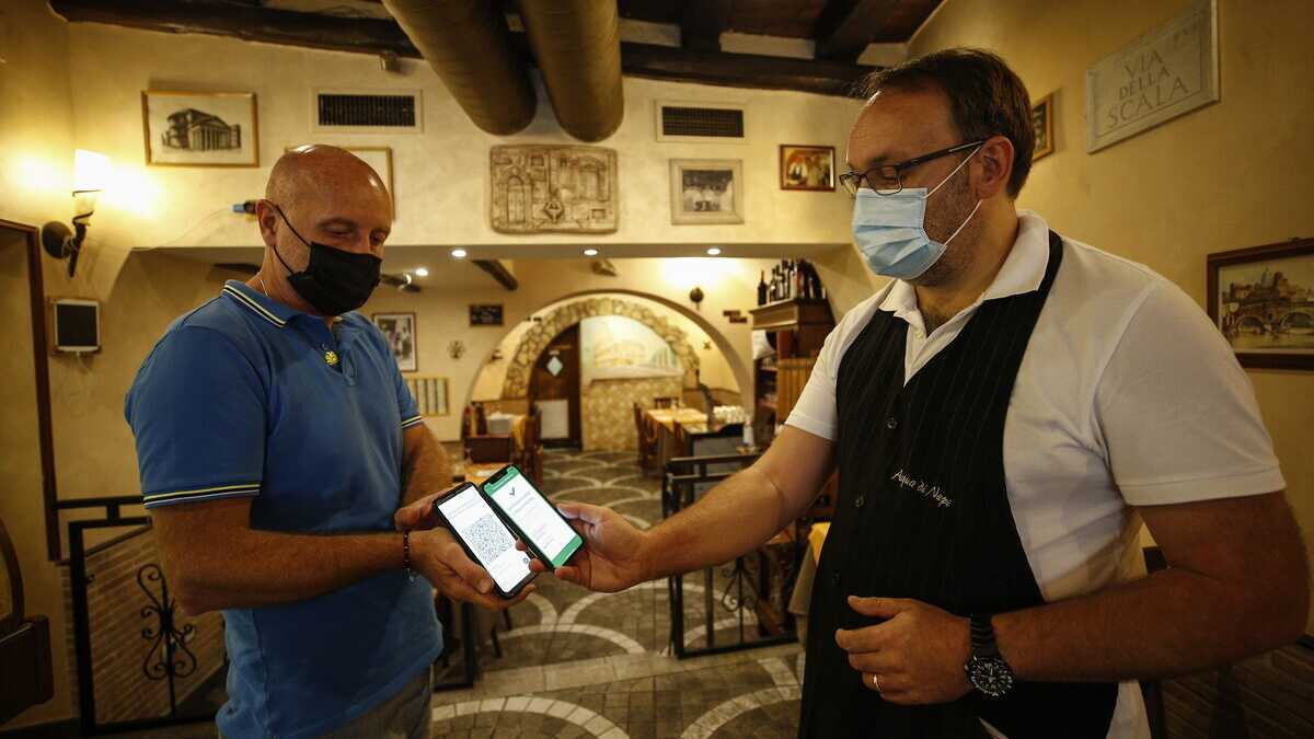 Immagine di Rebus green pass, cosa verrà richiesto a bar e ristoranti