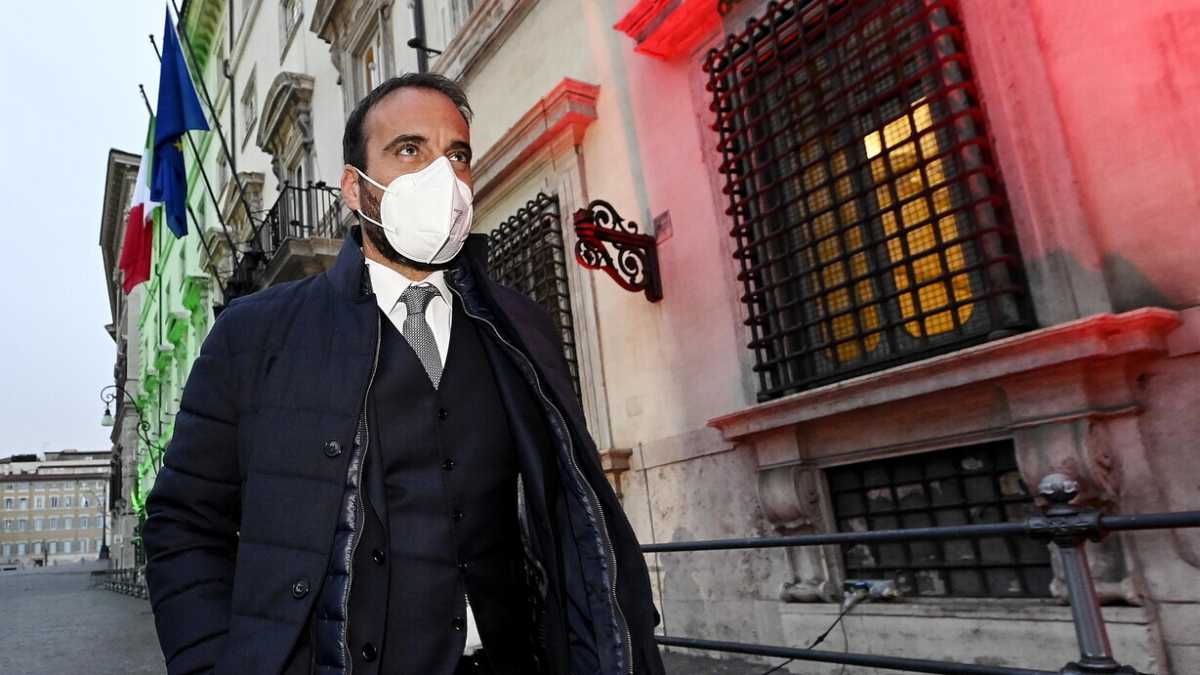 Immagine di “Caro Draghi, ecco come ricostruire il Rdc”. Parla Marattin (Iv)