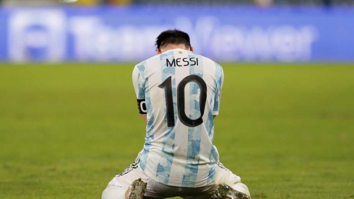 Immagine di Messi sulla Tour Eiffel, la perla che rende Parigi la capitale (europea) del Qatar