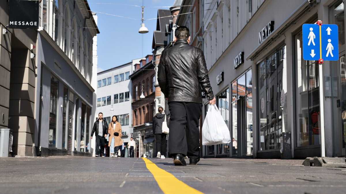 Immagine di Vaccini e green pass, la Danimarca riapre. È davvero un rischio ragionato?