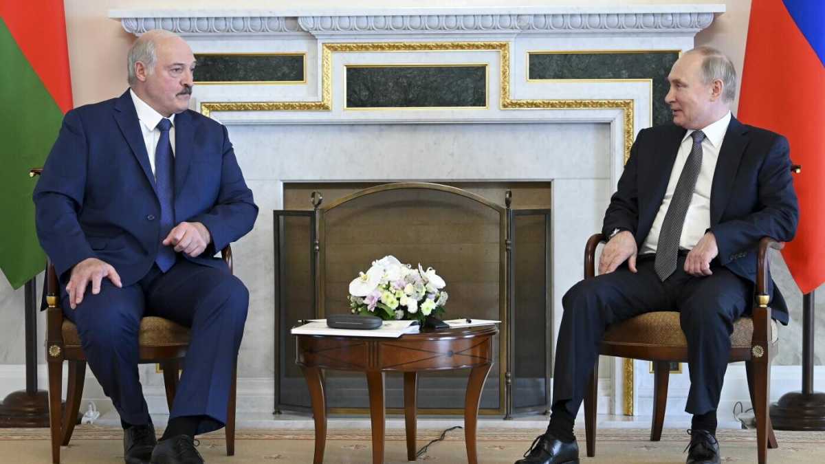 Immagine di Putin ha preso spunto dal dittatore di Minsk silenziando ogni cosa