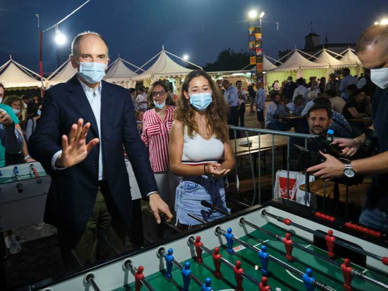 Le Agorà di Letta alimentano i sospetti nel Pd e i mugugni di Speranza