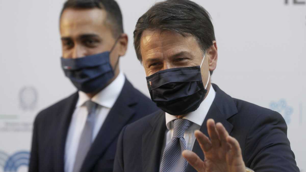 Immagine di M5s e Sinistra italiana: dittatori e buoi dei paesi tuoi