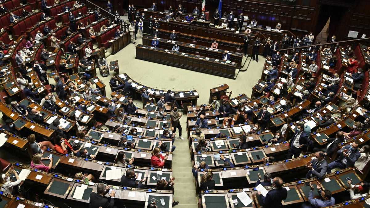 Immagine di L’Aula sorda e (furba) e il monito di Mattarella sui decreti
