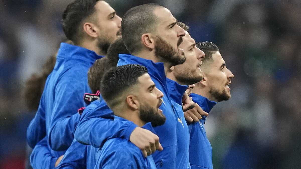 Immagine di Due inni, due Italie