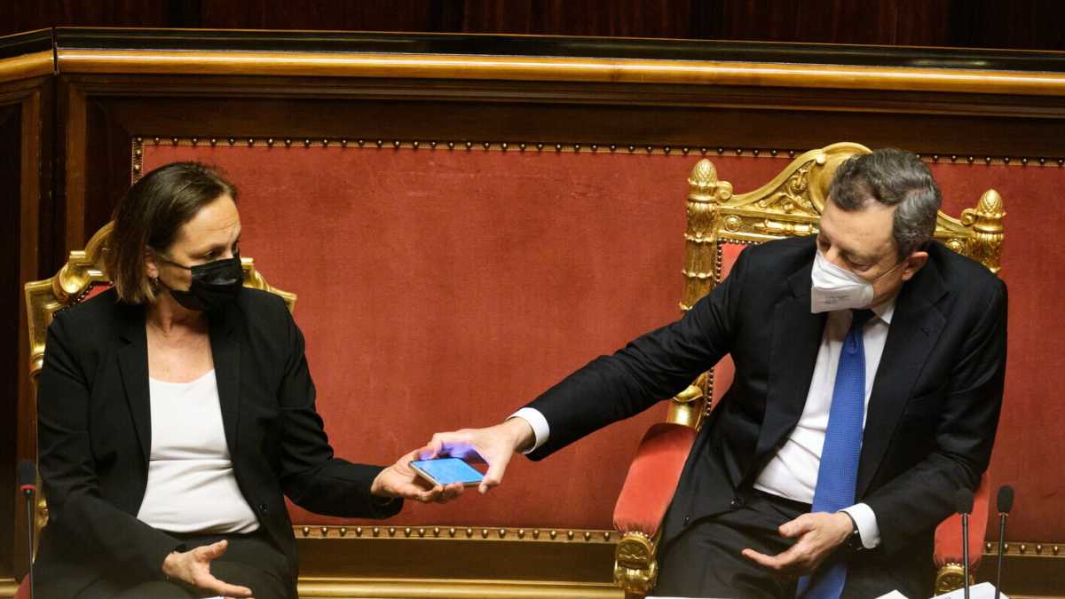 Immagine di Così Lamorgese punta a ingabbiare Salvini. "Non è una questione personale"