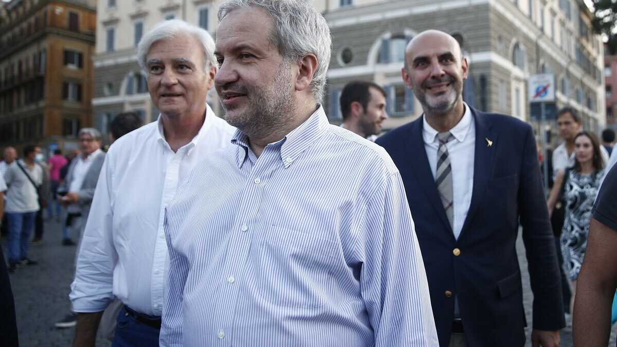 Immagine di La carica dei dei no green pass di governo. Borghi, Bagnai e gli altri