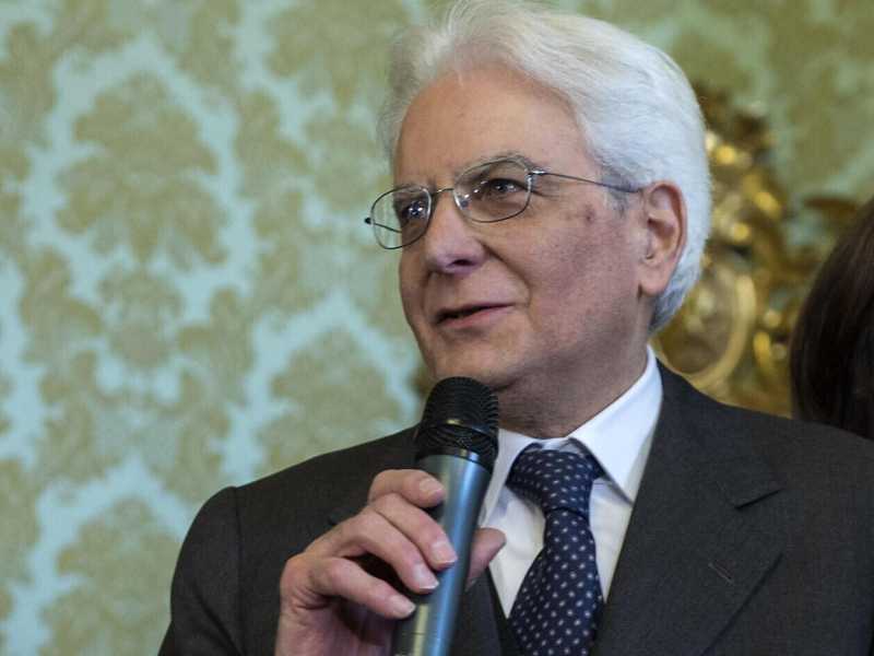 Perché Mattarella non vuole “contratti”