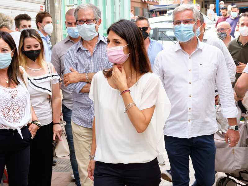 <div class="title_custom">Roma, la sindaca Virginia Raggi inaugura al mercato di Primavalle il terzo mercato sociale (Foto Mauro Scrobogna /LaPresse)</div><br />