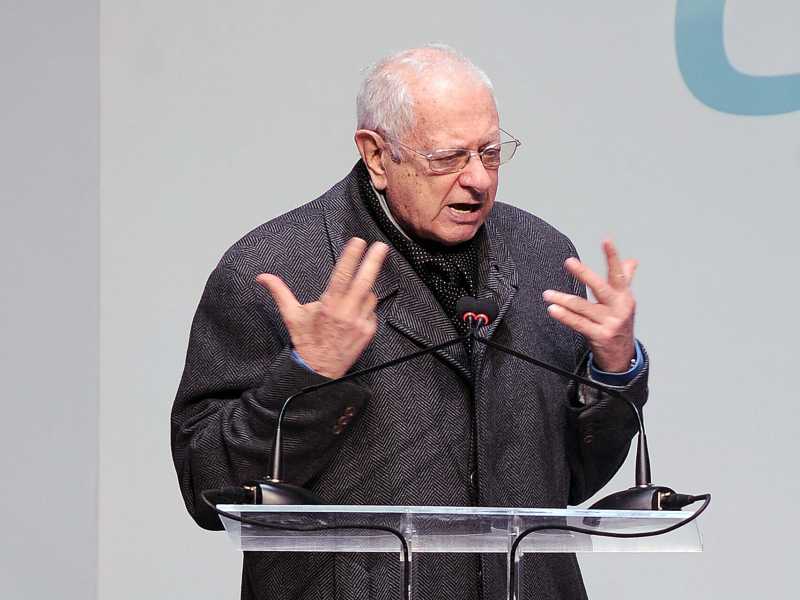 Luigi Berlinguer: "La scuola è in confusione. Non è così che si riparte. Draghi sia risoluto"