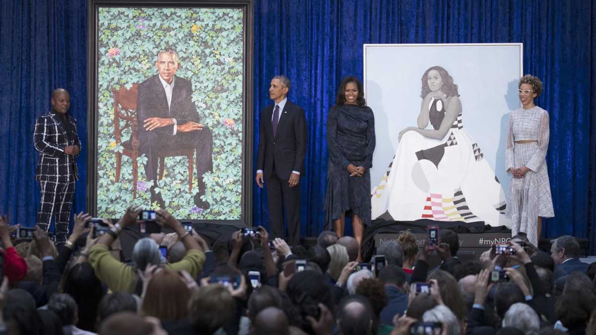 Immagine di Il successo tour-museale dei ritratti degli Obama