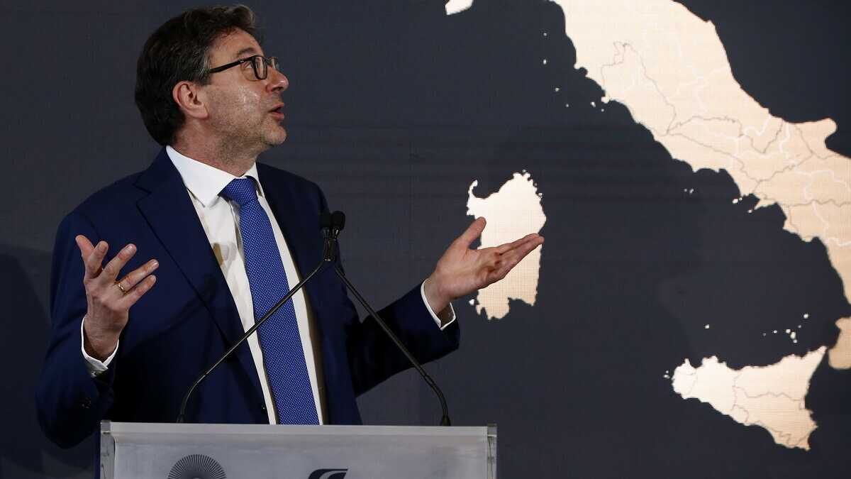 Immagine di Giorgetti boccia la bozza Orlando sulle delocalizzazioni