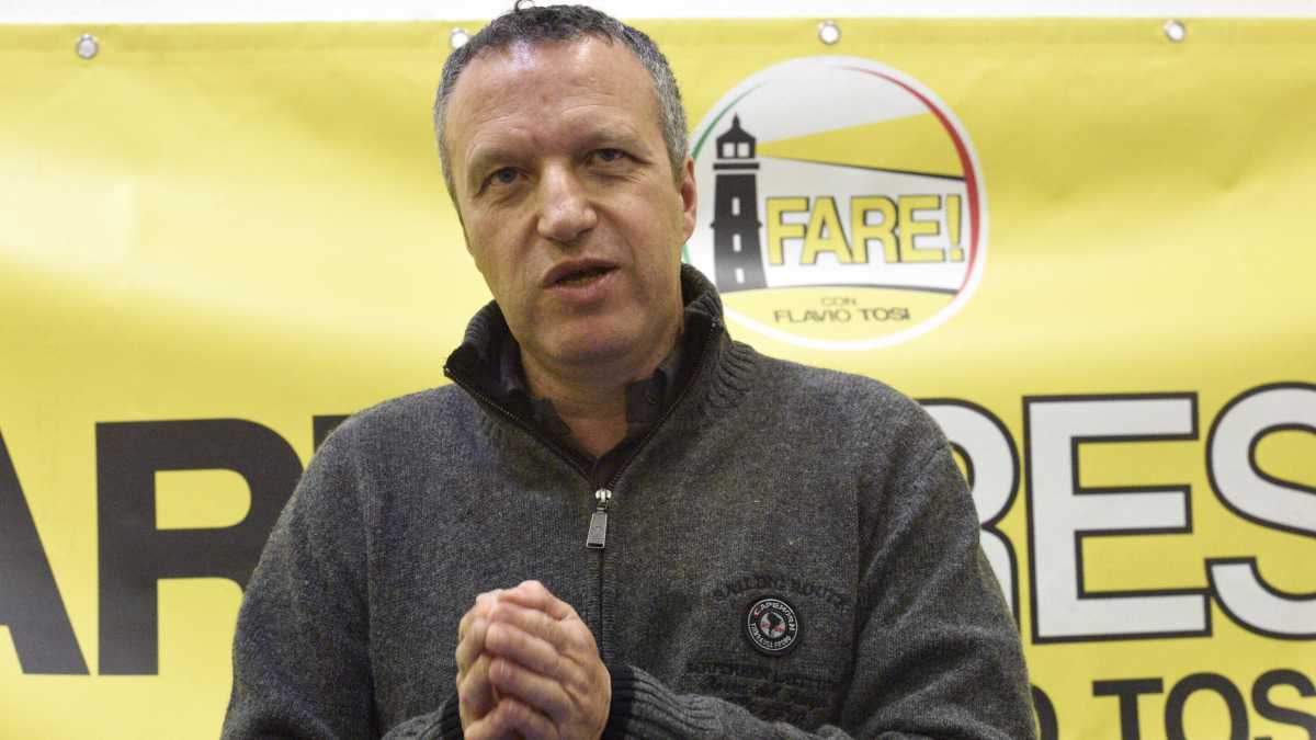 Immagine di Tosi: "Condivido la svolta pragmatica di Salvini. Tornare nella Lega? Vediamo"