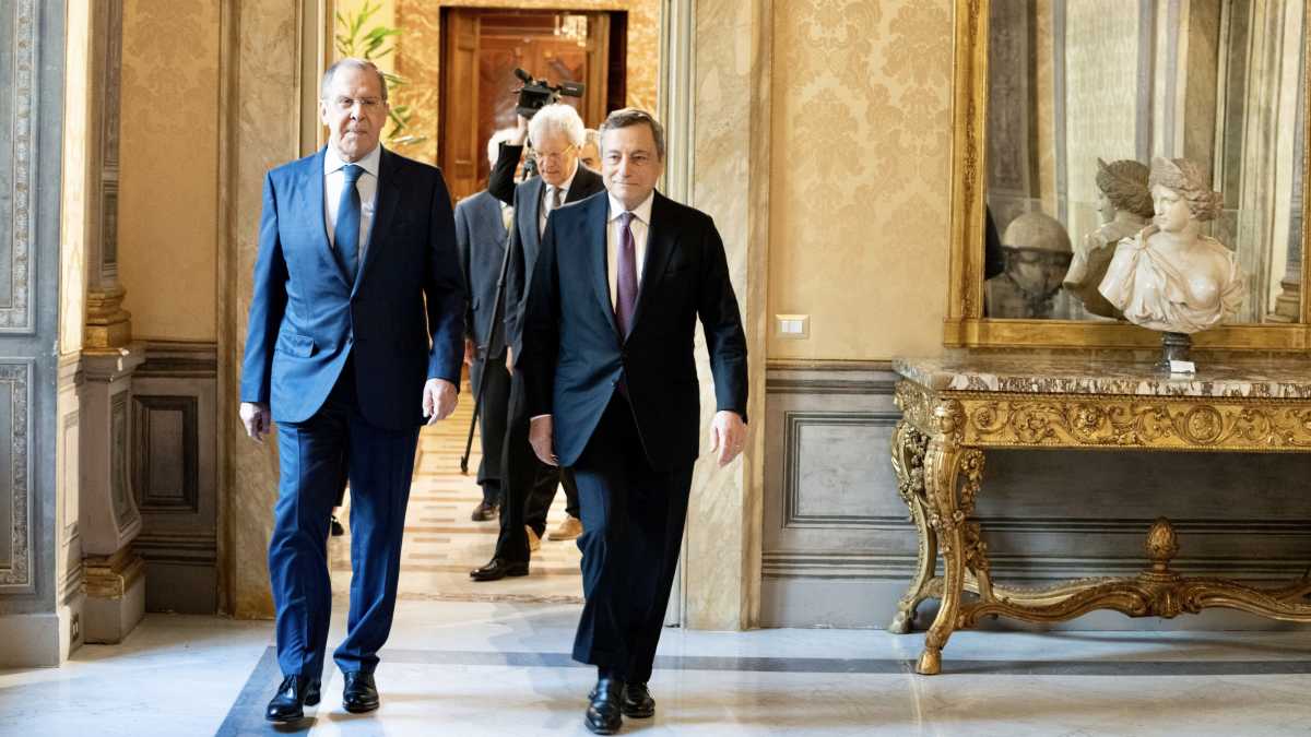 Immagine di Draghi incontra il russo Lavrov e cerca di coinvolgere anche la Cina