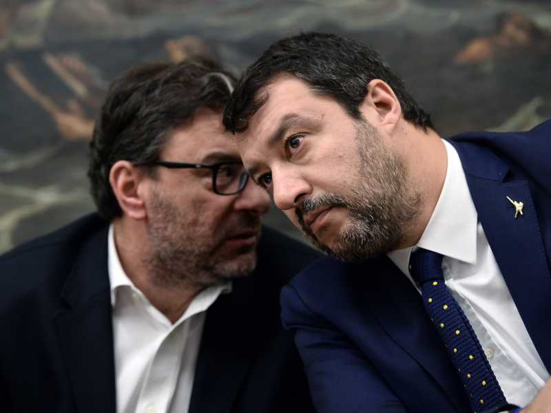 Gli amici di Salvini sospettano di Giorgetti e Zaia
