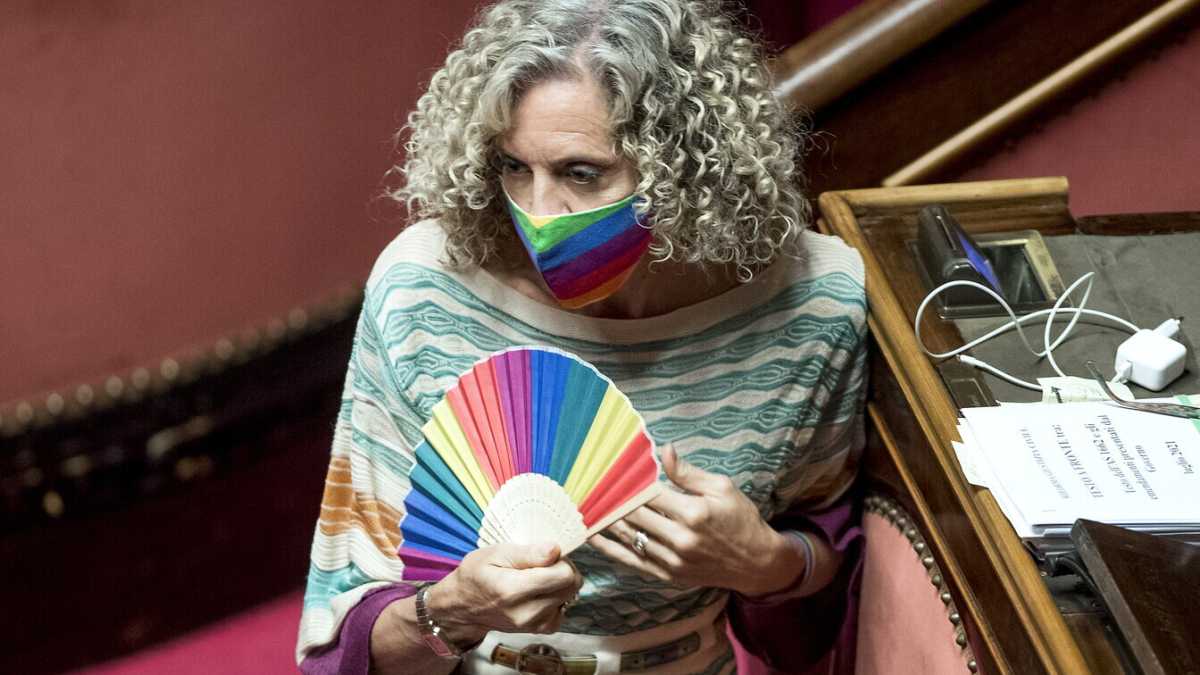 Immagine di La cuccia di Cirinnà a Capalbio diventa un cliché che supera la realtà