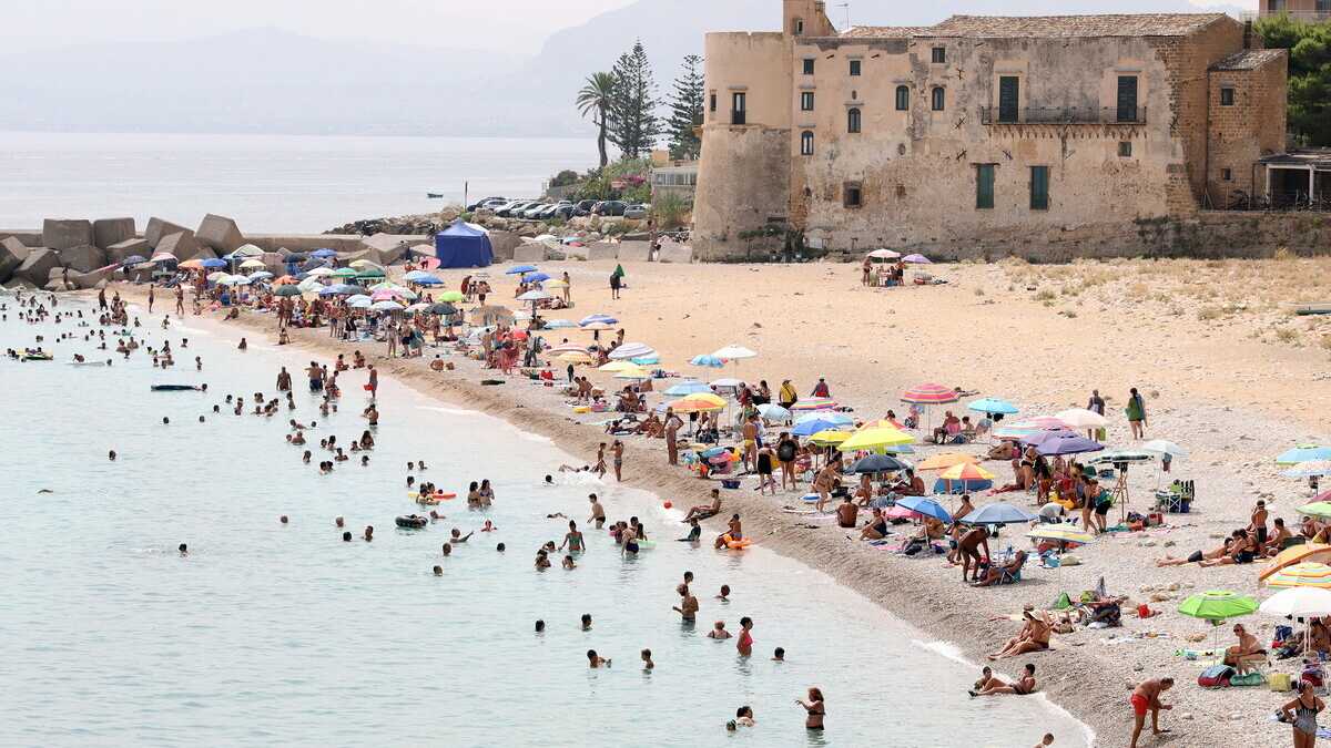 Immagine di Così il green pass cambia le regole della zona gialla