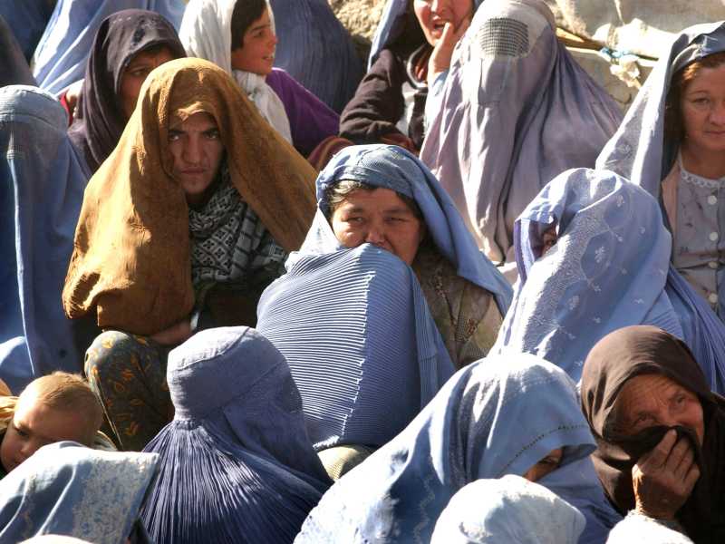 Se sei woke è dura difendere le donne afghane