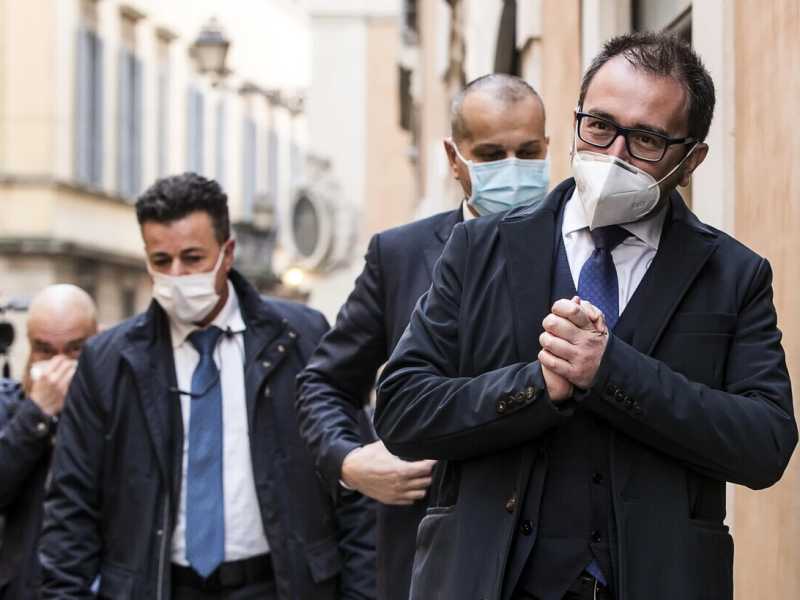 Le nozze secretate di Bonafede. Festa esclusiva, ma se ne vergogna